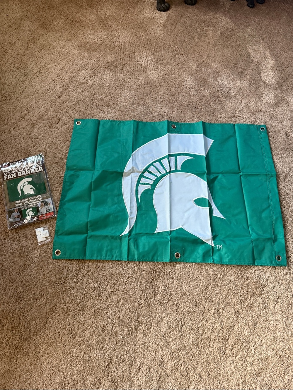 New Michigan State Spartans Green Flag with White Spartan Helmet Fan Banner